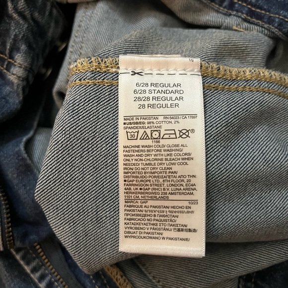 GAP High Rise Wide Leg Crop Jeans - Picture 10 of 11